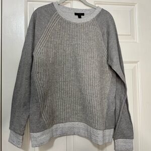 J. Crew Sweater Women’s M Gray Oatmeal 100% Wool Pullover Ribbed Crewneck